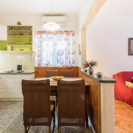 Apartman Roko *