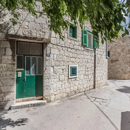 Roko Apartman *